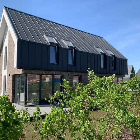 Waves In Kunigiskes 帕兰加